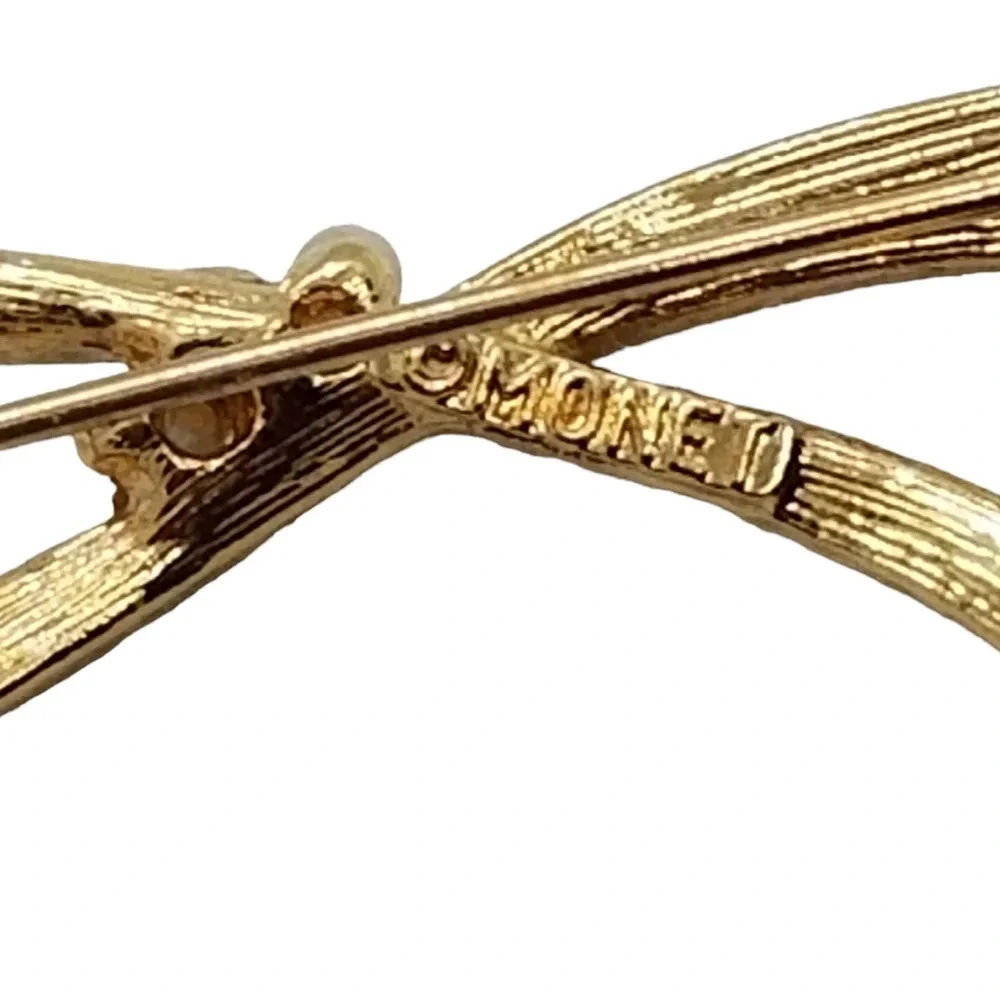 MONET VINTAGE FANCY LOOP  GOLDTONED & FAUX PEARL PIN
